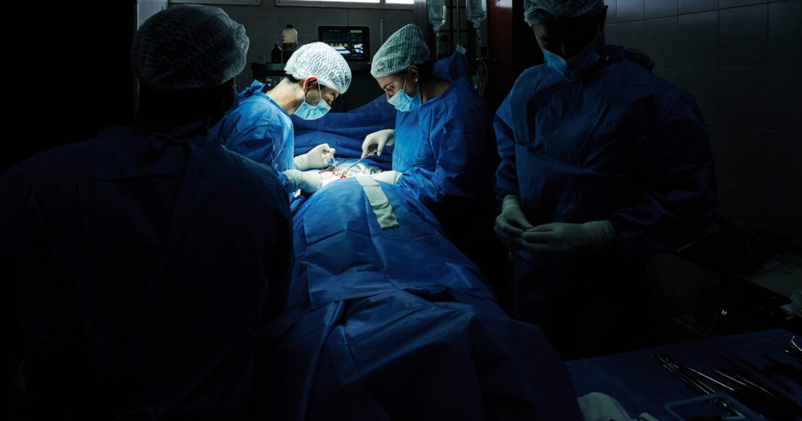 Lung transplant surgery1940 focusfillmaxwyiwljawiiwimc4wmcismtiwmcw2mzbd